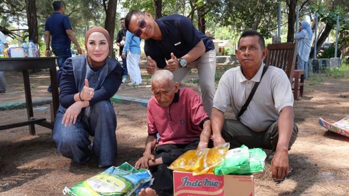 Wakapolda Kepulauan Bangka Belitung Brigjen Pol Murry Miranda bersama istrinya Nana Silvana Miranda mengunjungi kediaman Suhardi di Desa Tanjung Kelumpang, Kecamatan Simpang Pesak, Kabupaten Belitung Timur pada Minggu (2/8/2026).