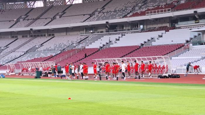 PERSIAPAN JELANG LAGA - Para pemain Timnas Indonesia menjalani latihan resmi jelang menghadapi Vietnam pada pertandingan ketiga grup A Piala AFF 2026 di SUGBK, Senayan, Jakarta, Minggu (2/8/2026). Tribunnews/Abdul Majid