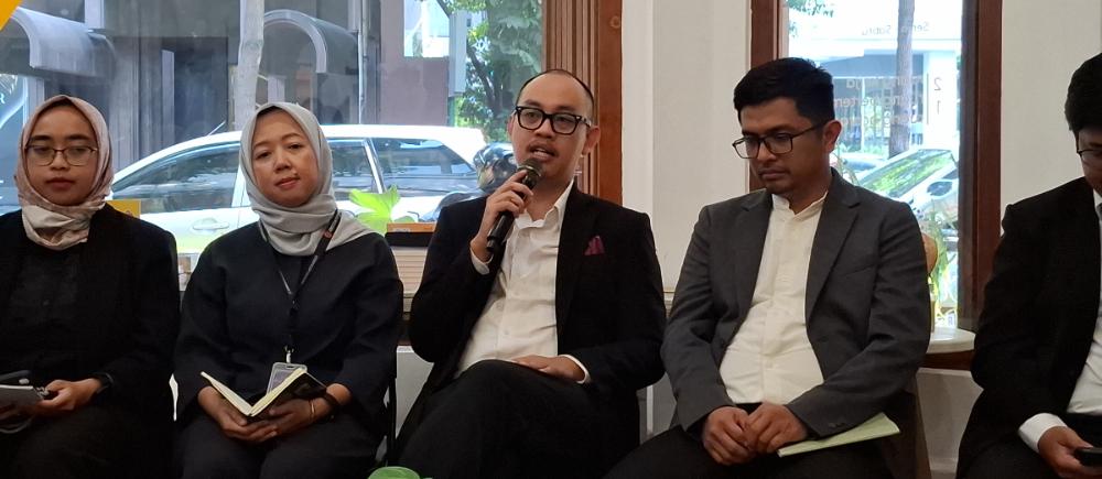 KABINET BAYANGAN - Menteri Keuangan dan Tata Kelola Anggaran Kabinet Bayangan, Bhima Yudhistira Adhinegara, dalam konferensi pers Kabinet Bayangan, di Jakarta, Senin (27/7/2026).