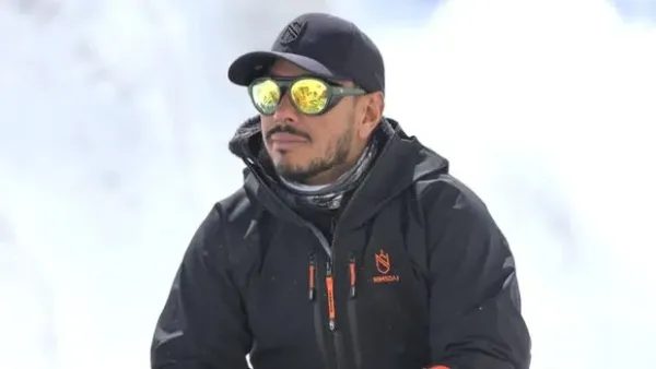 Nirmal Purja Pendaki Nirmal Purja meninggal saat mendaki Broad Peaks, Pakistan