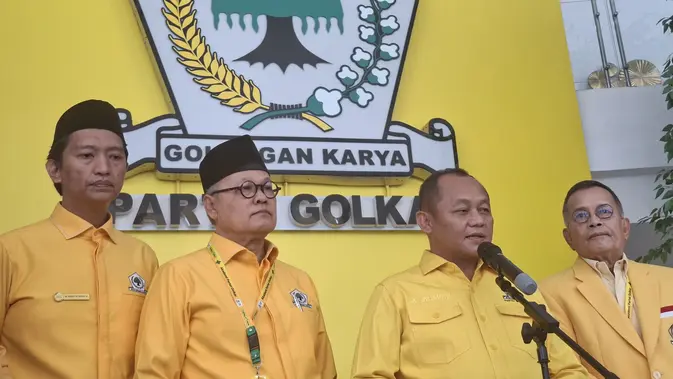 Sekretaris Jenderal Partai Golkar Muhammad Sarmuji bersama kader partainya. (Foto: Liputan6.com/Rifqy Alief).
