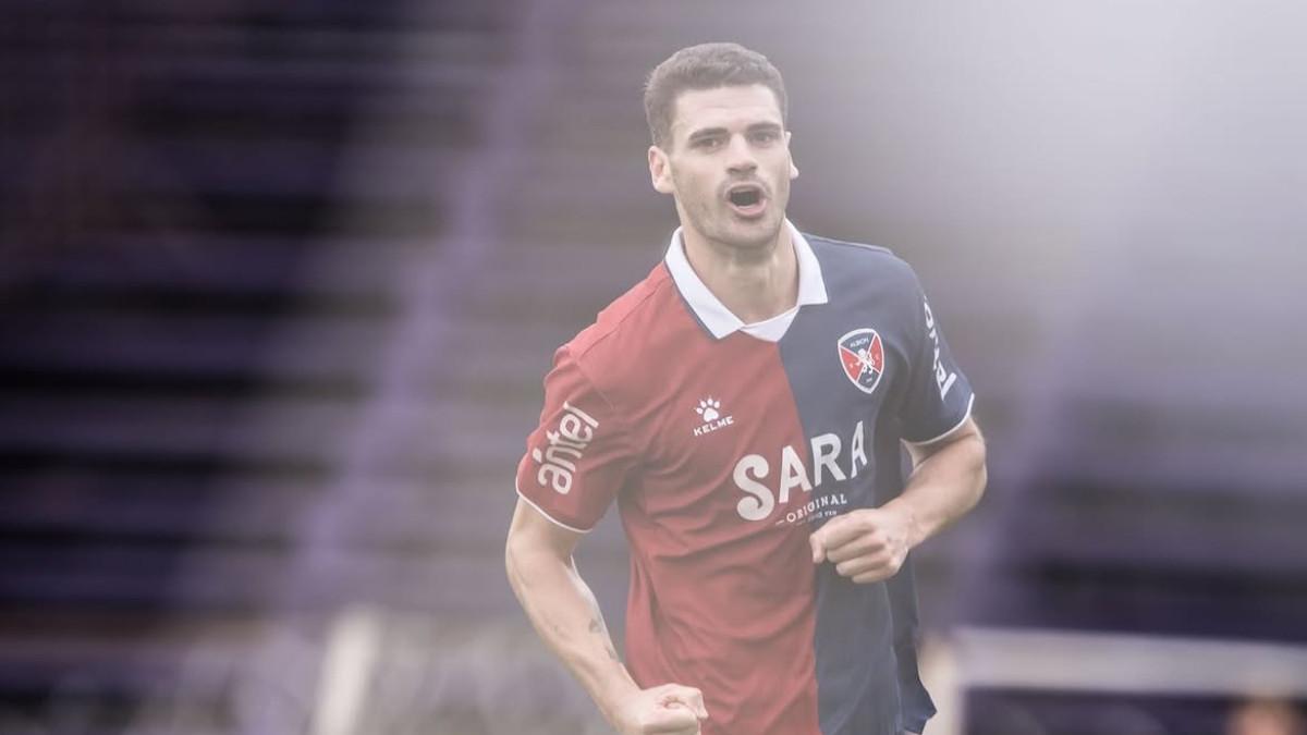 POTRET PEMAIN - Potret penyerang asal Argentina, Alvaro Lopez, yang mengenakan jersey Albion FC yang diunggah pada akun Instagram pribadinya, 13 mei 2026.
