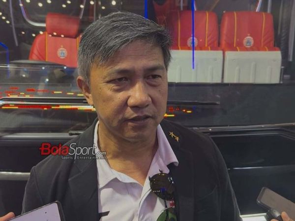 Manajer Persija Jakarta, Ardhi Tjahjoko, sedang memberikan keterangan kepada awak media di JIExpo Kemayoran, Jakarta, 20 Mei 2026.  