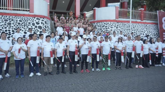 Pemukulan 81 alat musik tradisional tetengkoren Bupati Minut Dr Joune Ganda asdg
