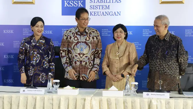 KSSK Sebut Stabilitas Sistem Keuangan Indonesia Tetap Terjaga Menteri Keuangan yang juga Ketua Komite Stabilitas Sistem Keuangan (KSSK) Purbaya Yudhi Sadewa bersama Pejabat Sementara Gubernur Bank Indonesia Destry Damayanti, Ketua Dewan Komisioner Otoritas Jasa Keuangan (OJK) Frederica Widyasari Dewi dan Ketua Dewan Komisioner Lembaga Penjamin Simpanan (LPS) Anggito Abimanyu saat menyampaikan konferensi pers hasil rapat berkala KSSK III tahun 2026 di Jakarta, Senin (3/8/2026). (KLY/ Arie Basuki)