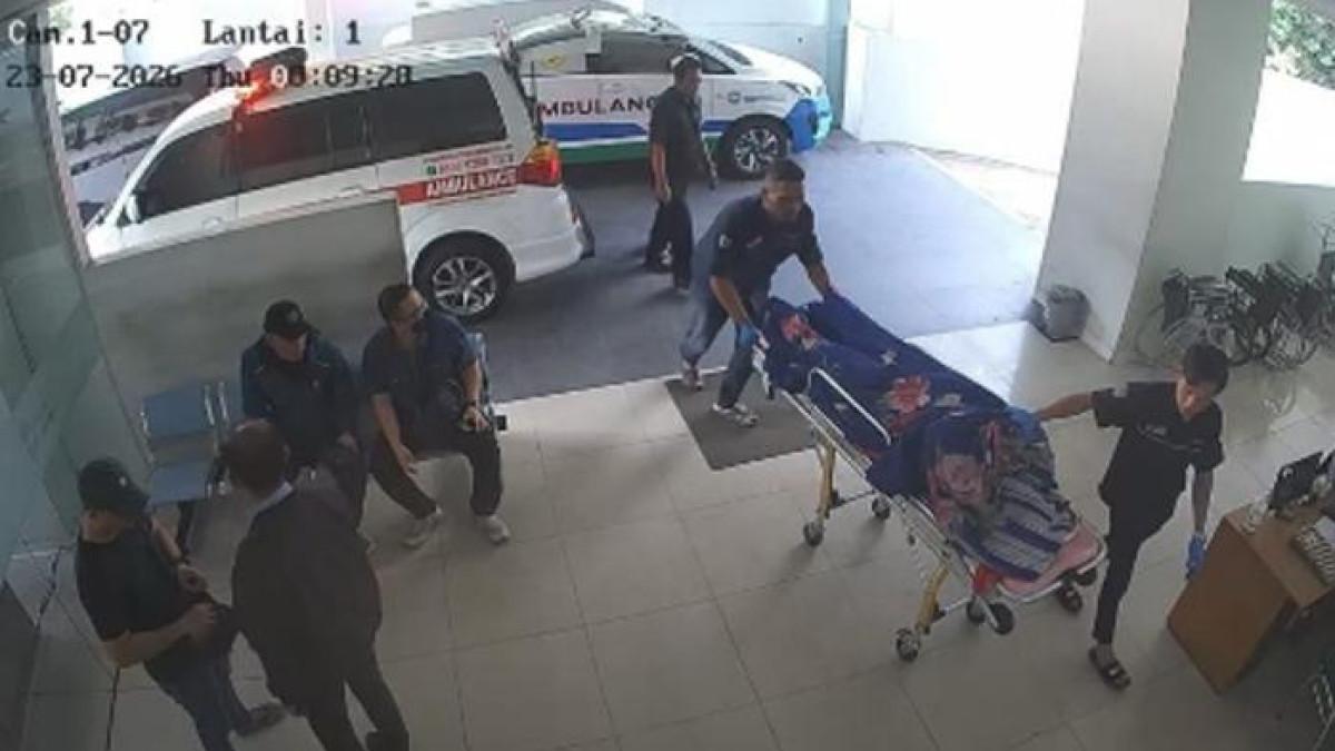 SUTRIMO TEWAS - Tangkapan layar rekaman video CCTV saat Sutrimo tiba di Rumah Sakit Muhammadiyah
