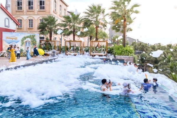 The pool party is opened for all ages. Photo courtest of La Festa Phu Quoc