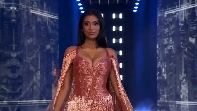 Penampilan Agnes Rahajeng saat final Miss Supranational di Polandia, Jumat (31/7/2026). (instagram.com/officialputeriindonesia)