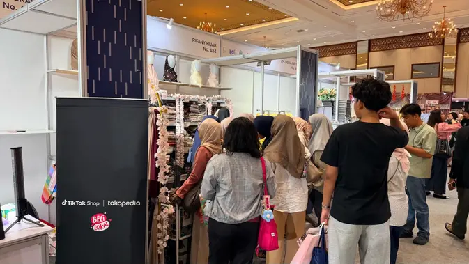 TikTok Shop by Tokopedia menghadirkan kampanye #BeliLokal di gelaran Indonesia Fashion Week (IFW) pada 29 Juli hingga 2 Agustus 2026. (dok. PR)