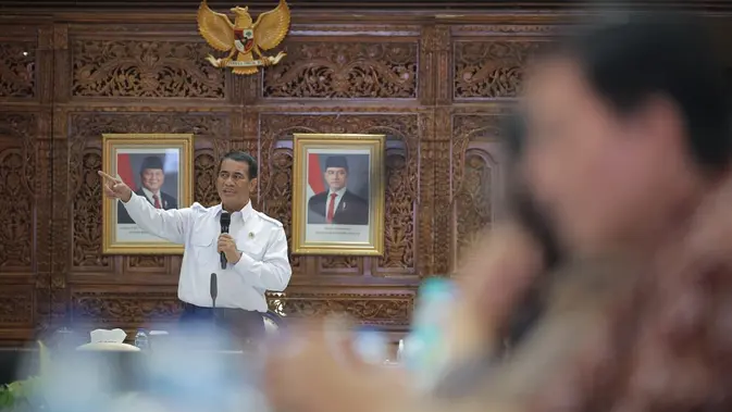 Menteri Pertanian Andi Amran Sulaiman mengumpulkan perusahaan-perusahaan sawit serta perwakilan petani di kantornya, Senin (8/6/2026). (Istimewa)