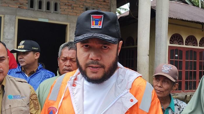 BENCANA BANJIR PADANG -  Wali Kota Padang Fadly Amran kunjungan ke lokasi bencana di RT 02/RW 06, Kelurahan Lapau Munggu, Kecamatan Kuranji, Selasa (4/8/2026). Fadly mengatakan, secara umum banjir di Kota Padang telah surut sejak Senin malam.
