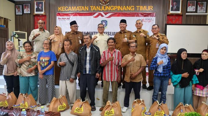 WAGUB NYANYANG BAGIKAN SEMBAKO 002