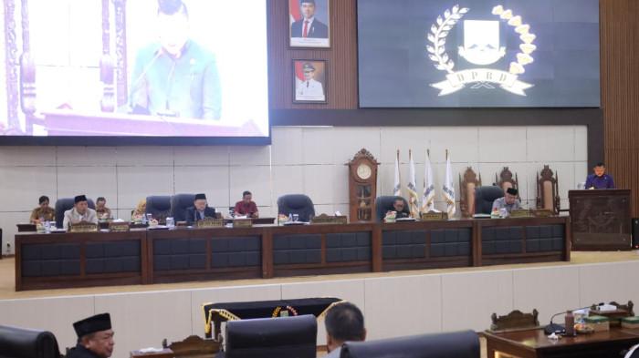 DPRD Provinsi Banten menggelar rangkaian Rapat Paripurna dengan agenda pembahasan empat Rancangan Peraturan Daerah (Raperda) usul DPRD di Ruang Rapat Paripurna DPRD Provinsi Banten, Selasa (4/8/2026).