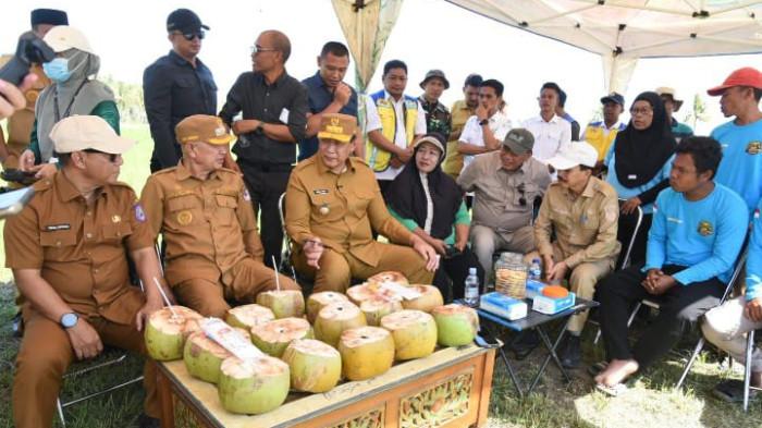 Gubernur Gorontalo Gusnar Ismail berdialog ddfddddwdwdddss