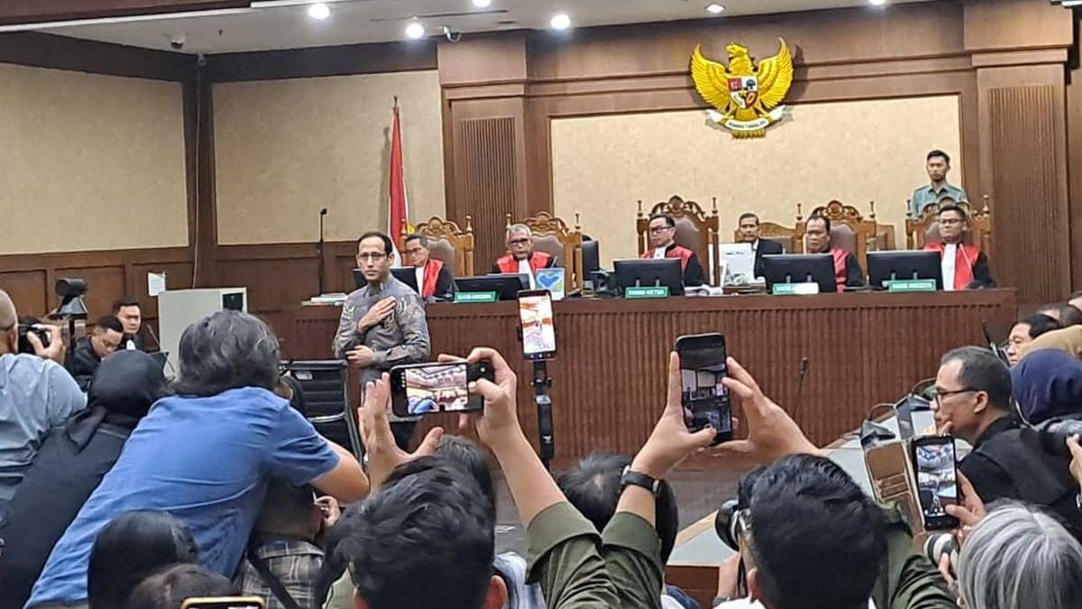 NASIB NADIEM MAKARIM - Mantan Menteri Pendidikan, Kebudayaan, Riset, dan Teknologi Nadiem Makarim divonis 10 tahun penjara dalam kasus dugaan korupsi terkait pengadaan laptop berbasis Chromebook di Pengadilan Tipikor Jakarta, Selasa (30/6/2026).