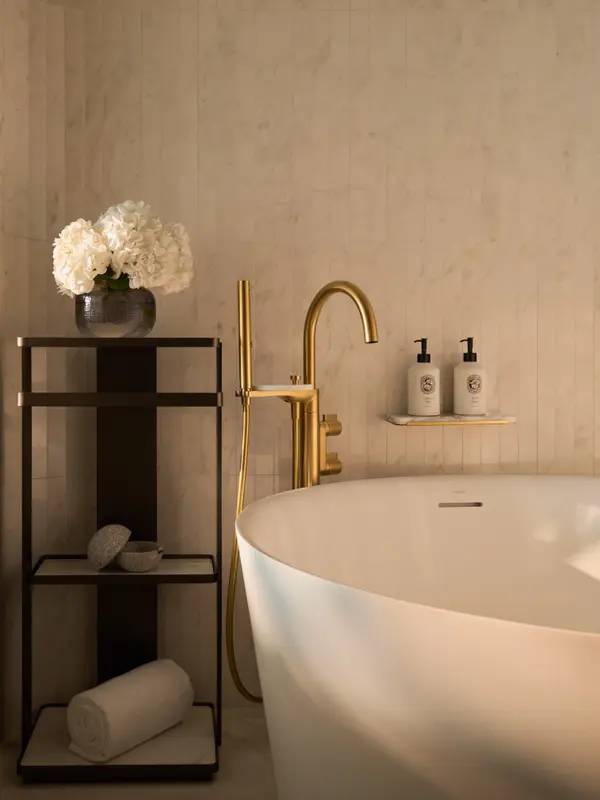 Hotel The Langham Custom House Bangkok membuka reservasi untuk masa menginap mulai 20 Desember 2026. (dok. Langham Hospitality Group)