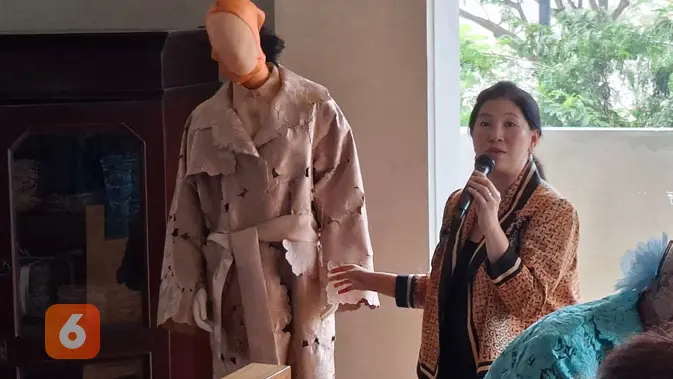 Koleksi busana LAKON Indonesia yang dipamerkan di Teras LAKON di kawasan Gading Serpong, Kabupaten Tangerang, 4 Agustus 2026. (Liputan6.com/Pramita Tristiawati)