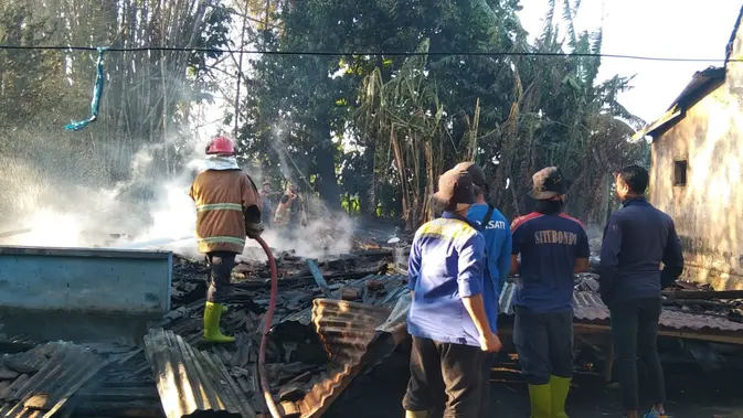 Kebakaran Permukiman Padat di Situbondo (Foto: Hermawan/Liputan6.com)