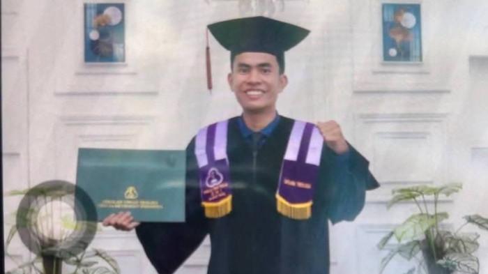 Identitas pria yang hilang di Sungai Kampar setelah melompat dari Jembatan Rantau Berangin Desa Merangin Kecamatan Kuok terungkap. Pria itu bernama Boiko Gulo.
