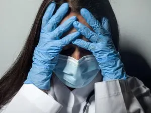 Psikiater Sebut Dokter-Nakes Bisa Kehilangan Empati Saat Burnout Tak Tertangani