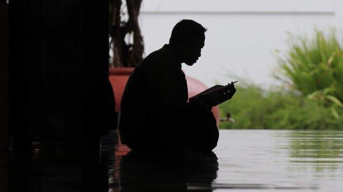 NIAT PUASA: Niat puasa bisa dilakukan atau dibaca tiap malam hari atau dijamak satu bulan penuh karena khawatir terlupa.