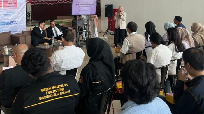 PAMERAN ARSITEKTUR - Ikatan Arsitek Indonesia (IAI) Provinsi Sulawesi Selatan menghadirkan pameran arsitektur di terminal keberangkatan Bandara Internasional Sultan Hasanuddin sebagai bagian dari rangkaian Seminar dan Pameran Maket Arsitek bertema 