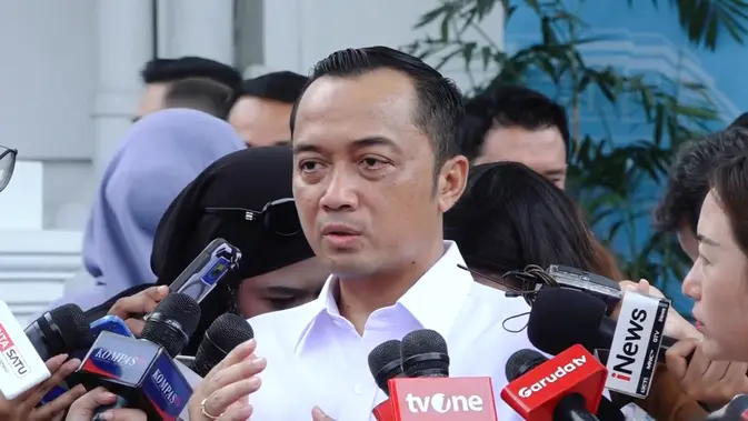 Menteri Sekretaris Negara (Mensesneg) Prasetyo Hadi menjelaskan mengenai kenaikan harga plastik di Kompleks Istana Negara, Jakarta, Rabu (8/4/2026). (Istimewa)