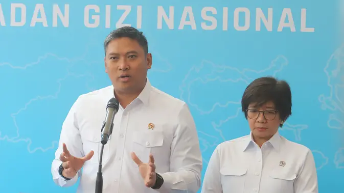 Kepala Badan Gizi Nasional (BGN) Sudaryono  didampingi Wakil Kepala Badan Gizi Nasional Agustina Arumsari  saat jumpa pers  di Kantor BGN, Jakarta, Senin (27/07/2026). (KLY/ Arie Basuki)