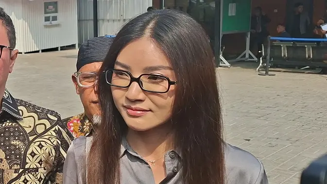 Sarwendah di Pengadilan Negeri Jakarta Selatan © KapanLagi.com/Fikri Alfi Rosyadi