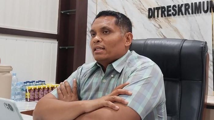 Direktur Reserse Kriminal Umum Polda NTT Kombes Pol. Ricardo Condrat Yusuf saat memberikan keterangan kepada awak media di Mapolda NTT, Kamis (6/8/2026). 