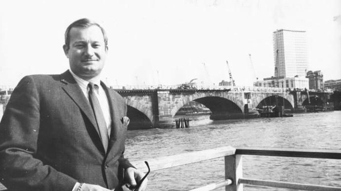 20260708 - Robert P. McCulloch, pembeli London Bridge