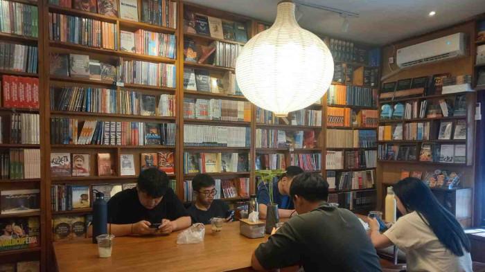 20260805 - Ruang Depan Perpustakaan Renaisansi dan Theotraphi Sleman Jogja