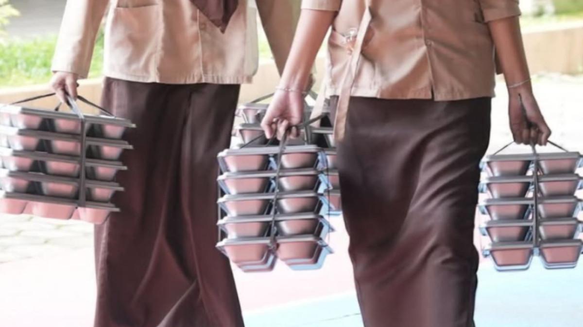 POLEMIK MBG - (Ilustrasi) Kontraktor dapur MBG terpaksa utang ke rentenir karena tak kunjung dibayar, BGN akui punya tunggakan