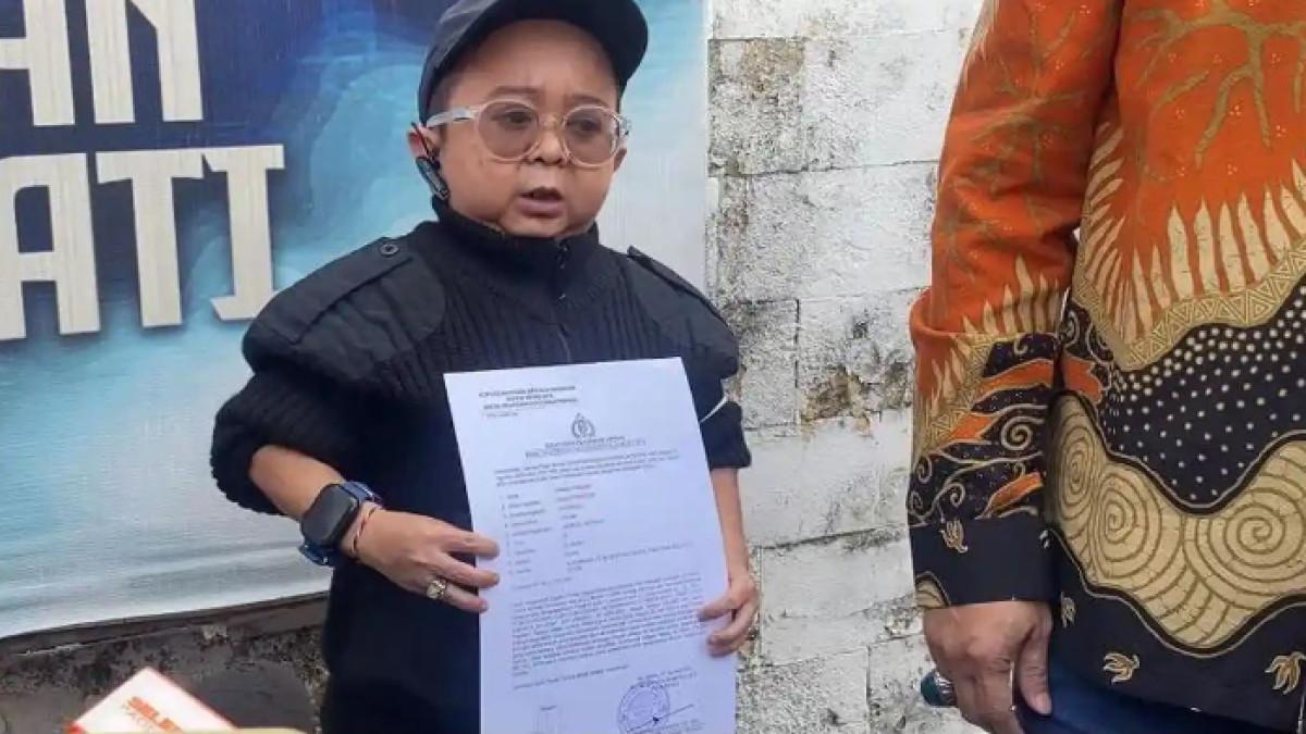 LAPORAN POLISI - Daus Mini melaporkan tiga akun media sosial TikTok ke Polda Metro Jaya usai menjadi korban dugaan pencemaran nama baik, Jumat (7/8/2026).