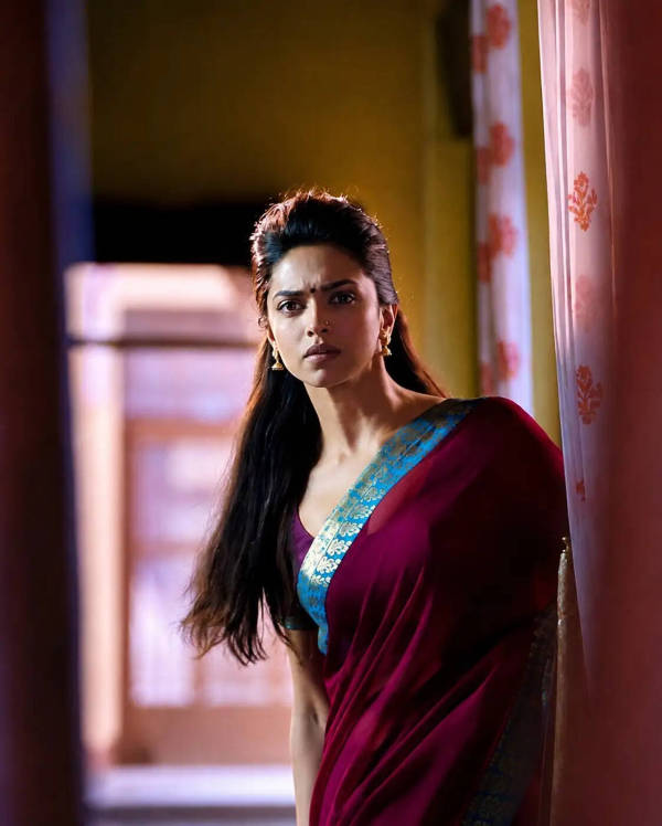 Exploring Meenamma's Iconic Saree Styles from Chennai Express