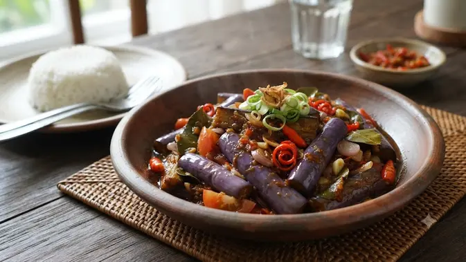 Resep Oseng Terong yang Tidak Menyerap Banyak Minyak (Foto: AI Generated)