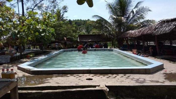 Pemandian air panas Embun Pagi
