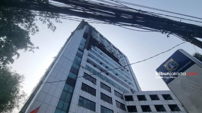 GEDUNG BAPENDA KEBAKARAN - Kondisi terkini Gedung Bapenda DKI Jakarta di Jalan Abdul Muis, Jakarta Pusat pada Sabtu (8/8/2026).