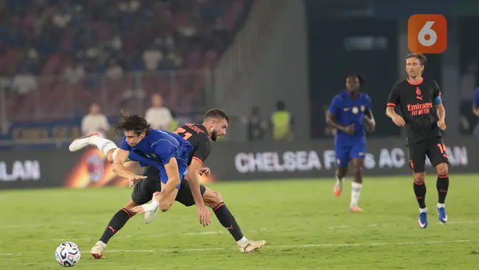 Pemain Chelsea merayakan kemenangan usai mengalahkan AC Milan dengan skor 3-0 dalam laga Indonesia Super Cup 2026 di Stadion Utama Gelora Bung Karno (SUGBK), Jakarta, Sabtu (8/8/2026). João Pedro mencetak dua gol, sedangkan satu gol Chelsea lainnya disumbangkan Moisés Caicedo. Chelsea memastikan gelar juara Indonesia Super Cup 2026 setelah tampil dominan sepanjang pertandingan. (KLY/Budy Santoso)