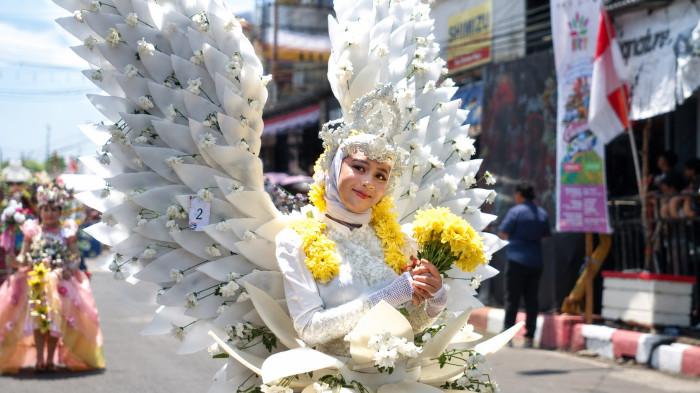 Gelaran Tournament of Flowers (ToF) TIFF 2026 di kawasan Menara Alfa Omega Tomohon