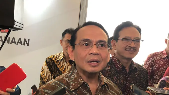 Kepala Eksekutif Pengawas Lembaga Pembiayaan, Perusahaan Modal Ventura, Lembaga Keuangan Mikro dan Lembaga Jasa Keuangan Lainnya (PVML) OJK Agusman. (Tira/Liputan6.com)