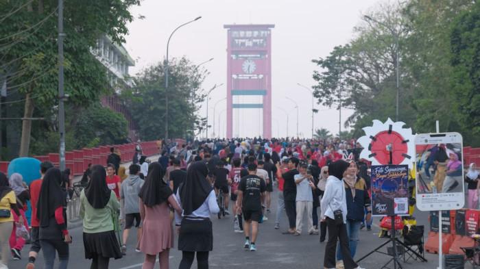 transportasi umum melalui kampanye “Shift to Train”