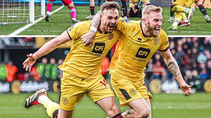 Pemain Sheffield United saat merayakan gol. 
