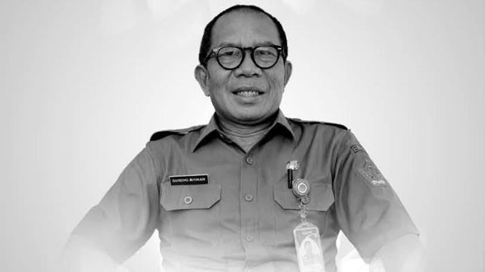 PEJABAT PEMPROV SULUT - Almarhum Darwin Muksin, S.Sos., MM, semasa hidup. Rekam jejak karier Darwin Muksin selama 3 dekade mengabdi sebagai ASN lingkup Pemprov Sulut.
