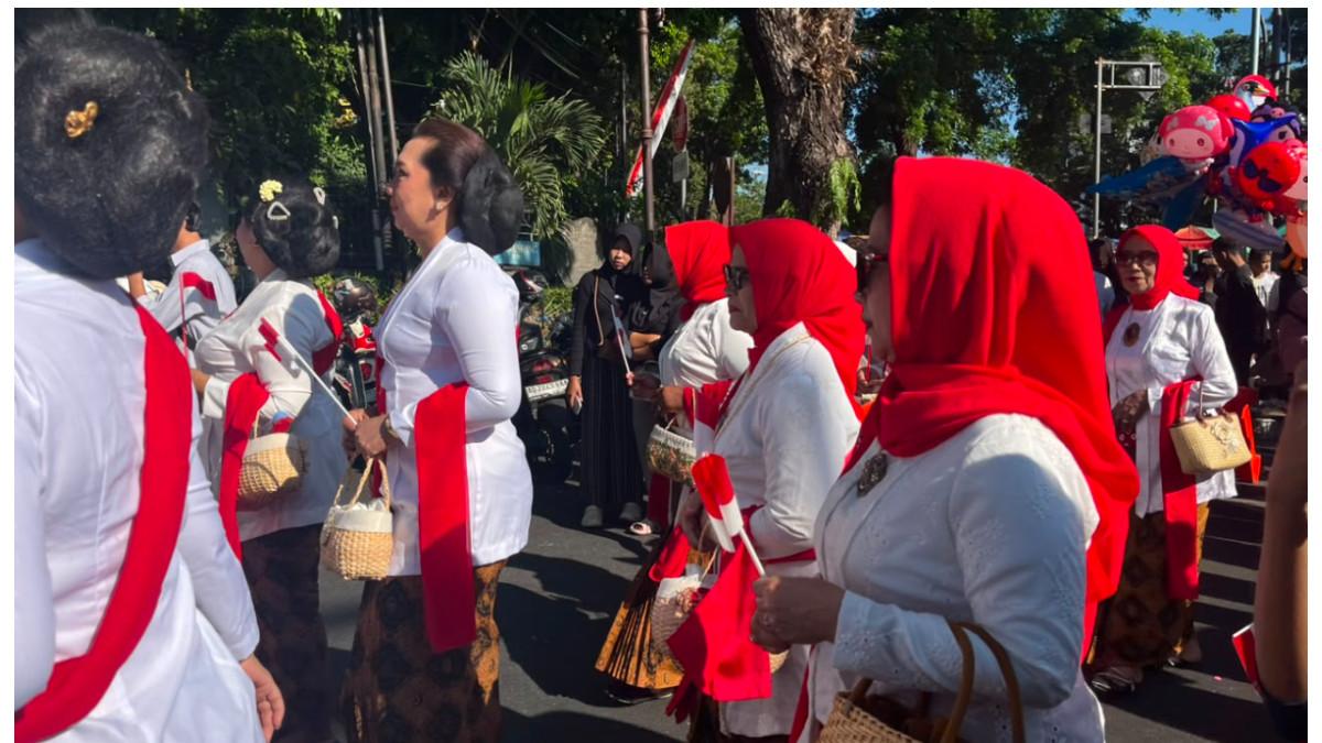 MUSEUM KERIS NUSANTARA - Potret kegiatan budaya Kirab yang digelar Museum Keris Nusantara bersamaan dengan aktivitas Car Free Day (CFD) di kawasan museum, Jalan Bhayangkara Nomor 2, Sriwedari, Kecamatan Laweyan, Kota Surakarta, Jawa Tengah, Minggu (9/8/2026).