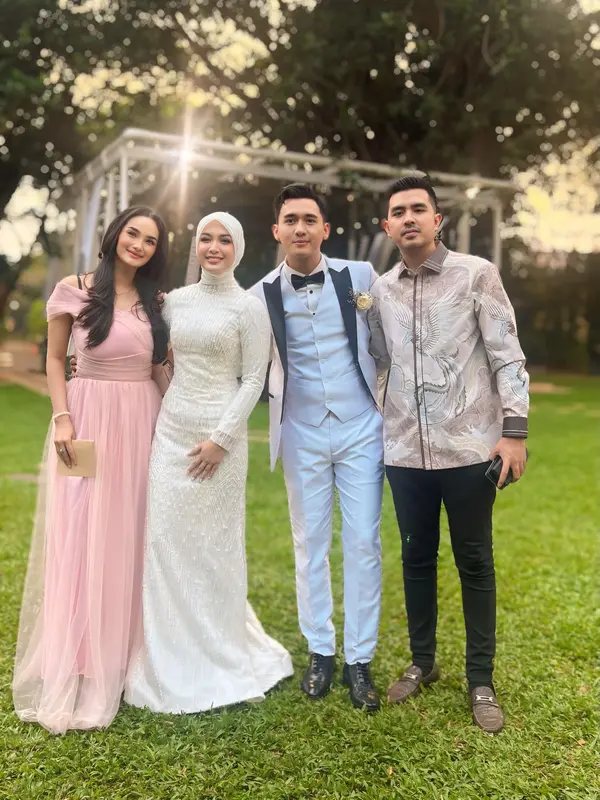 Faby Marcelia di pernikahan Dea Annisa © instagram.com/fabymarcelia