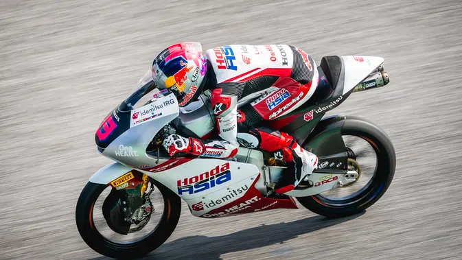 Veda Ega Pratama pada kualifikasi Moto3 Thailand di Sirkuit Buriram hari Sabtu (28/02/2026). (Honda Team Asia)