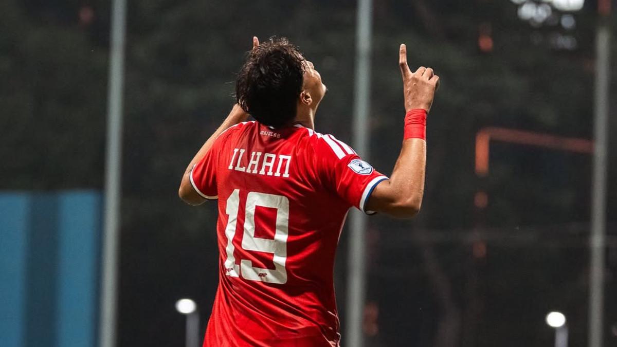 Aksi pemain Timnas Singapura, Ilhan Fandi saat berlaga melawan Timnas Indonesia di ajang Piala AFF 2026 yang berlangsung di Stadion Jalan Besar, Jumat (7/8/2026).