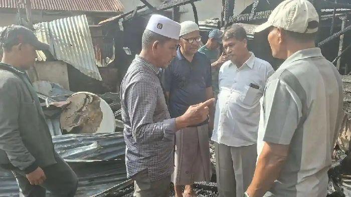 rumah terbakar di Bireuen 02
