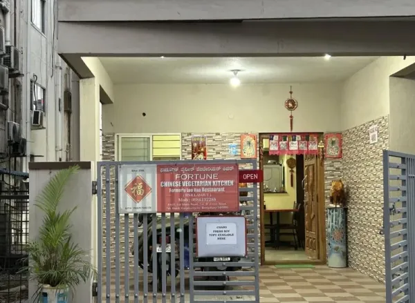 Wow! Restoran Ini Sukses Sajikan Hidangan Tanpa Daging dan MSG